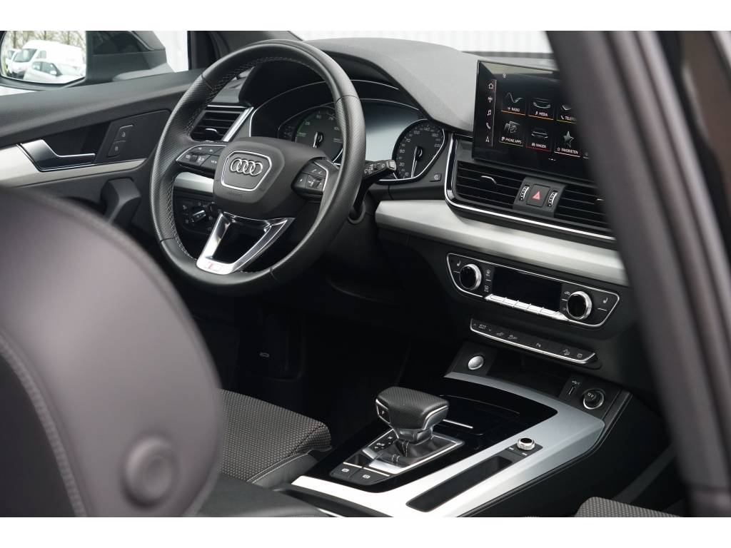 Audi Q5 50TFSI-e S-Line (In- en Exterieur) Nw model Trekha