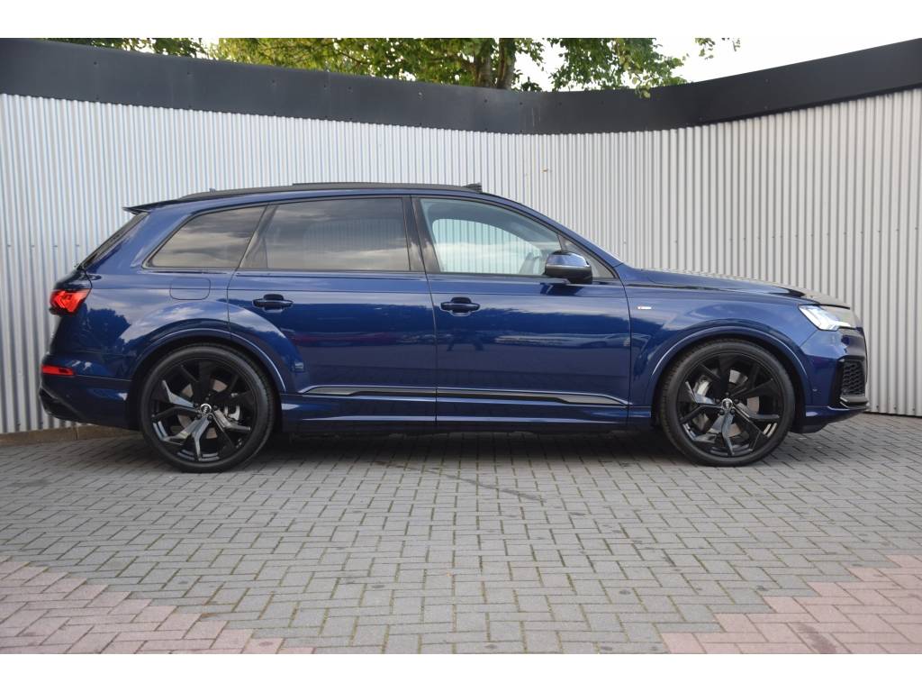 Audi Q7 55TFSI-e quattro S-Line Pano/Luchtvering/B&O/22 In