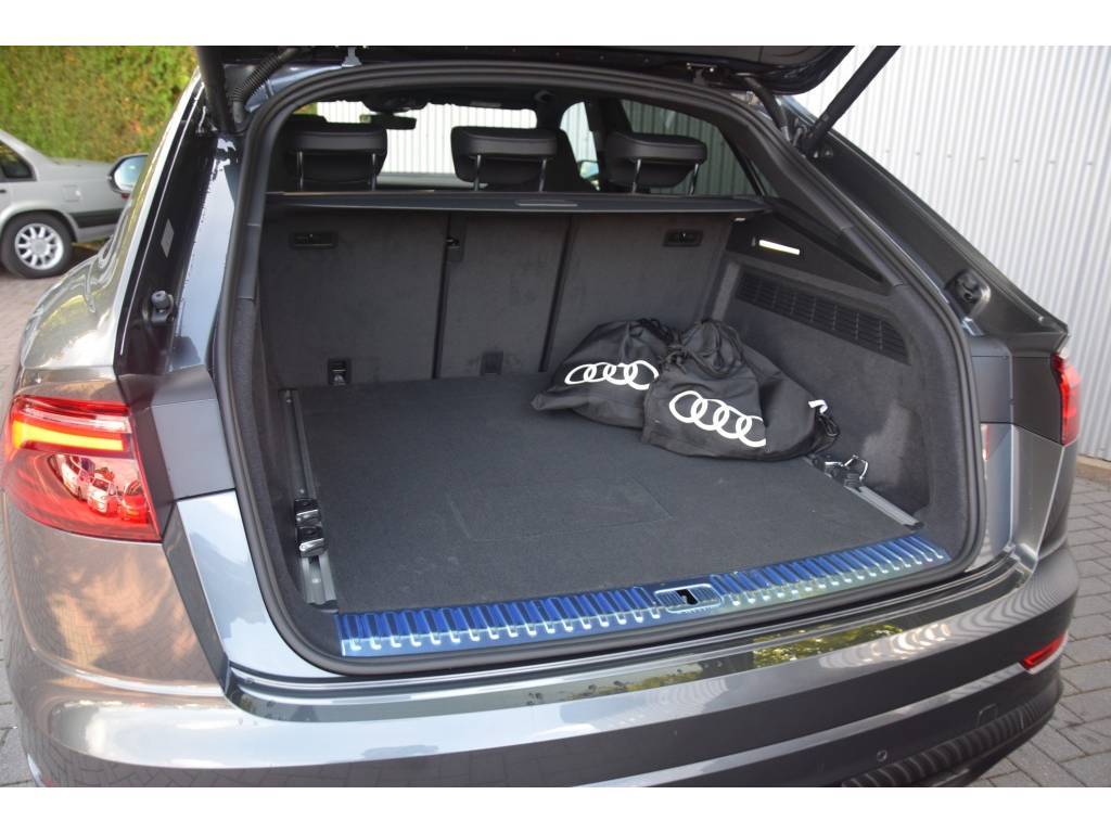 Audi Q8 60TFSIe quattro RS Stoelen/4Wielsturing/23Inch