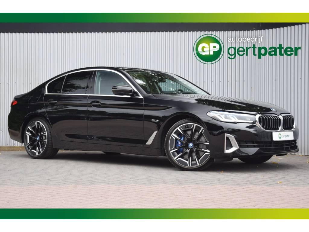 BMW 5-Serie 545e xDrive Business Plus LaserLED/HarmanKardon/Co