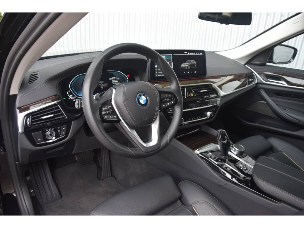 BMW 5-Serie 545e xDrive Business Plus LaserLED/HarmanKardon/Co