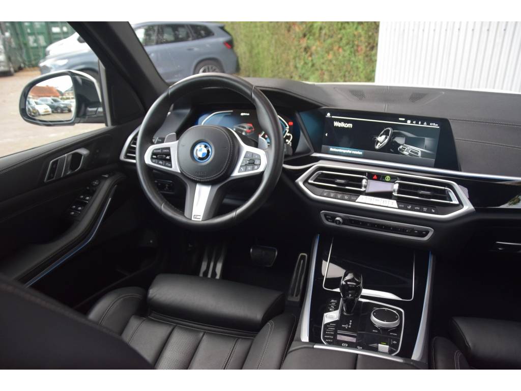 Bmw X5 xDrive45e M-Sport Laser/Pano/Luchtvering/AdaptiveC