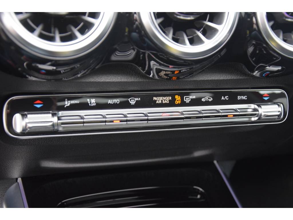 Mercedes-benz GLB 200 AMG-Line Pano/LED Matrix/Alcantara/Nightpakket