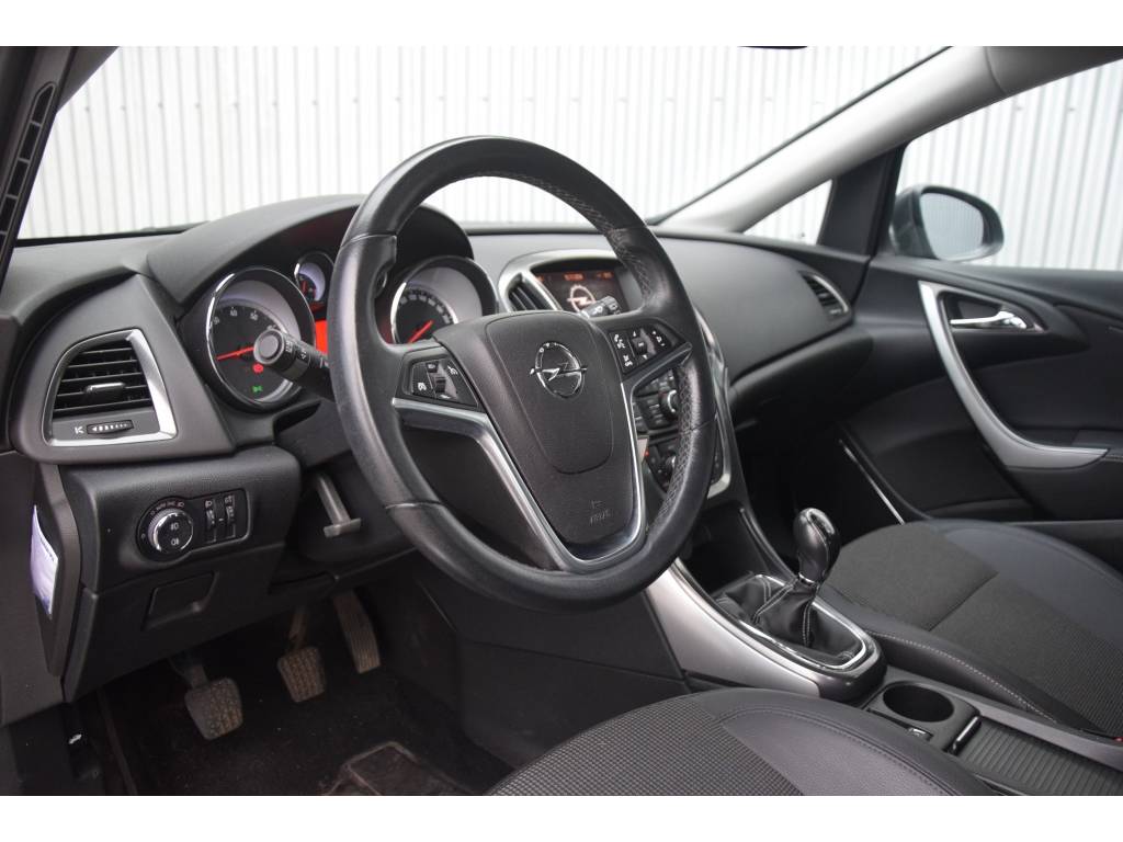 Opel Astra 1.4 Turbo Cosmo Trekhaak/Navi/PDC/Clima/Bluetooth