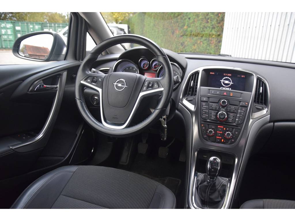 Opel Astra 1.4 Turbo Cosmo Trekhaak/Navi/PDC/Clima/Bluetooth