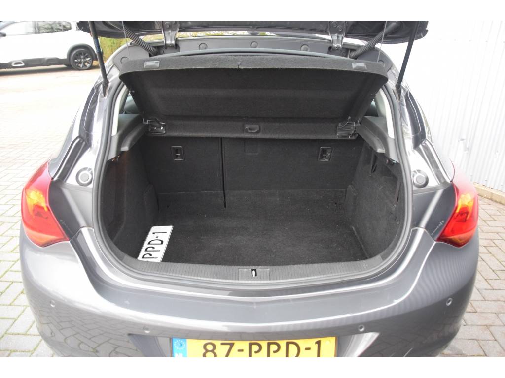 Opel Astra 1.4 Turbo Cosmo Trekhaak/Navi/PDC/Clima/Bluetooth