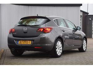 Opel Astra 1.4 Turbo Cosmo Trekhaak/Navi/PDC/Clima/Bluetooth