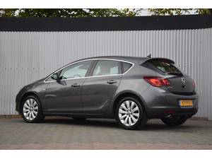 Opel Astra 1.4 Turbo Cosmo Trekhaak/Navi/PDC/Clima/Bluetooth