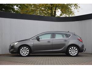 Opel Astra 1.4 Turbo Cosmo Trekhaak/Navi/PDC/Clima/Bluetooth