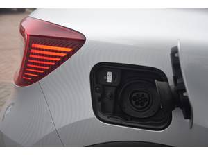 Renault Captur 1.6 E-Tech 160 Plug-In Hybrid Intens Navi/LED/PDC