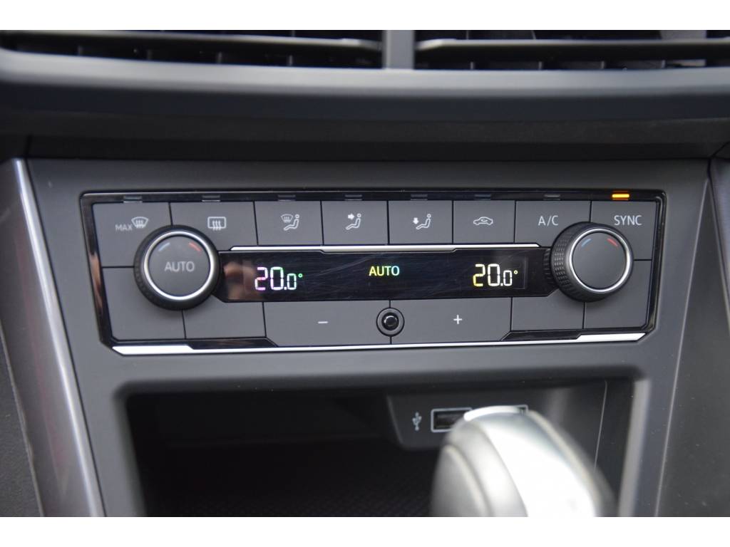 Volkswagen Polo 1.0TSI 115PK R-Line Pano/LED/Beats/ActiveInfo/Keyl