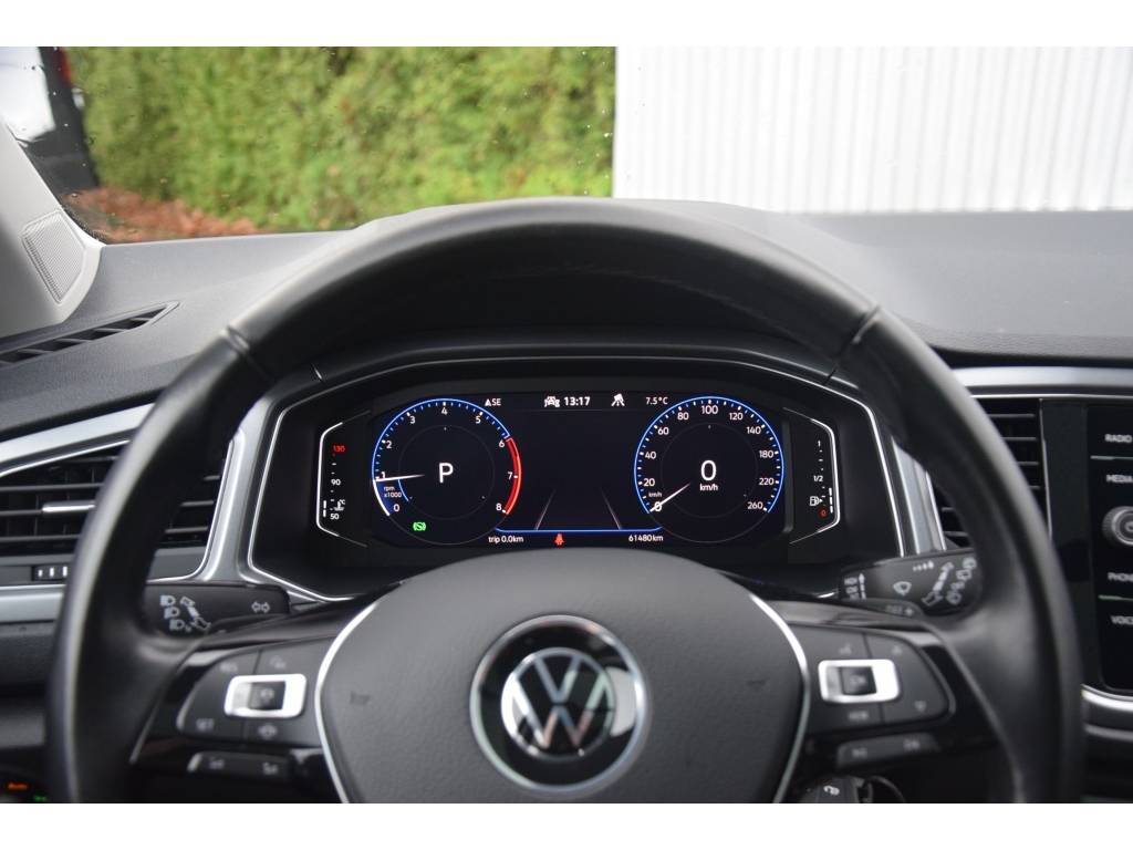 Volkswagen T-Roc 1.5TSI DSG LED/Pano/VirtualCockpit/AllSeason